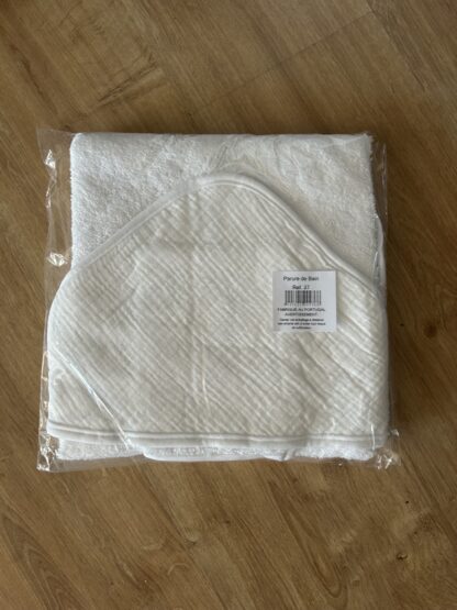 cape de bain en gaz de coton blanc