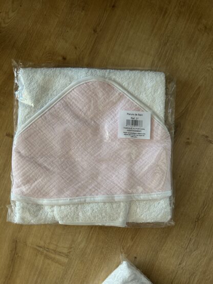cape de bain + gant gaz de coton rose clair